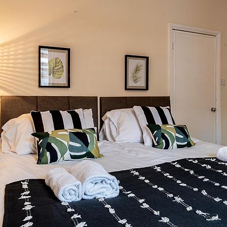 2 Bed, Up To 6 Guests Near Chester City Centre Eksteriør billede