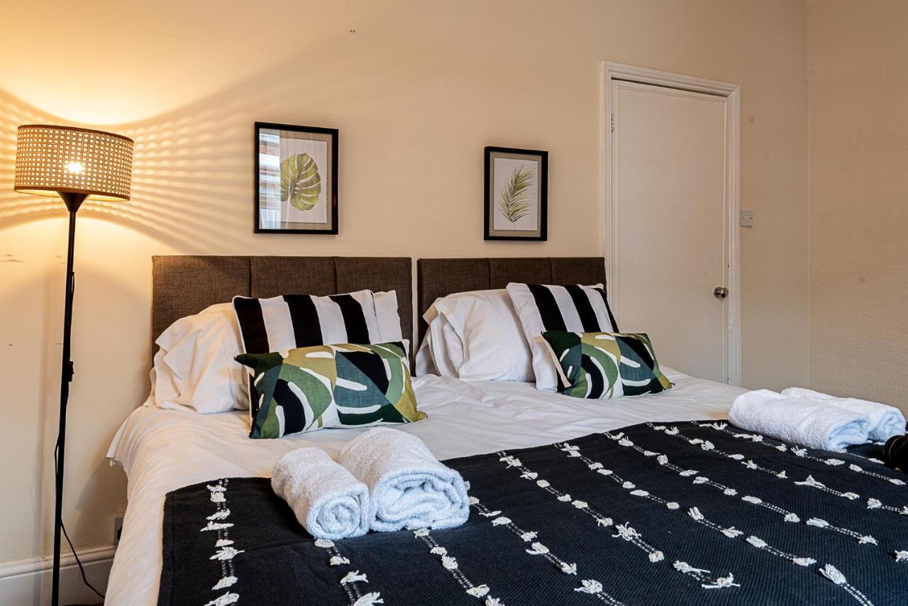 2 Bed, Up To 6 Guests Near Chester City Centre Eksteriør billede